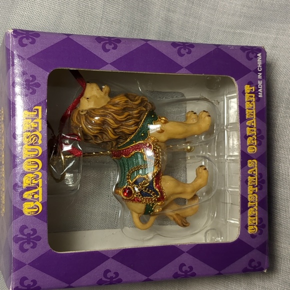 Costco NIB set 4 Carousel Christmas Ornaments. Lion, Giraffe, Elephant, Camel. - Picture 6 of 9